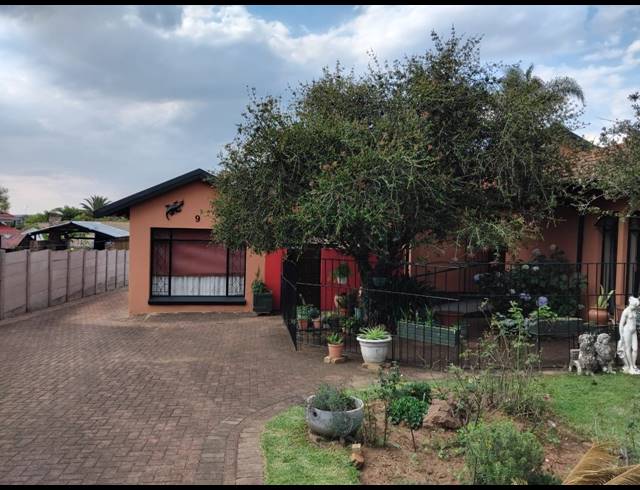 3 BEDROOM HOUSE FOR SALE IN KANONKOP